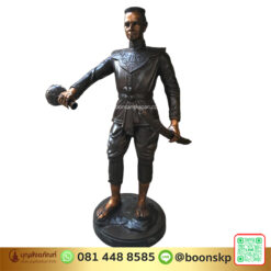 สมเด็จพระเอกาทศรถ เนื้อทองเหลือง รมดำ เท่าองค์จริง ความสูง 2 เมตร