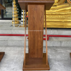 โพเดียมไม้สัก